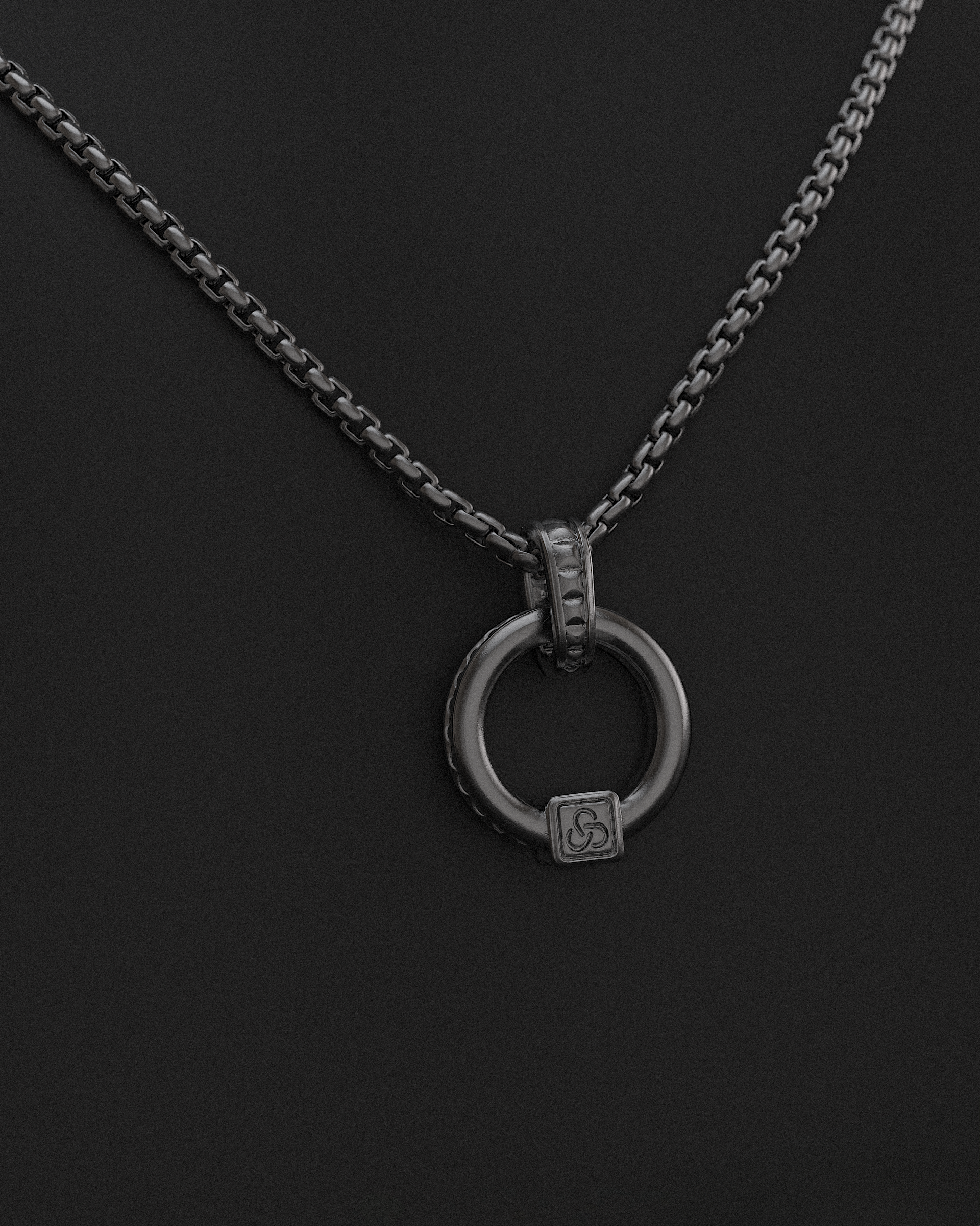 Pyramid Raw Circle Pendant + Round Box Chain