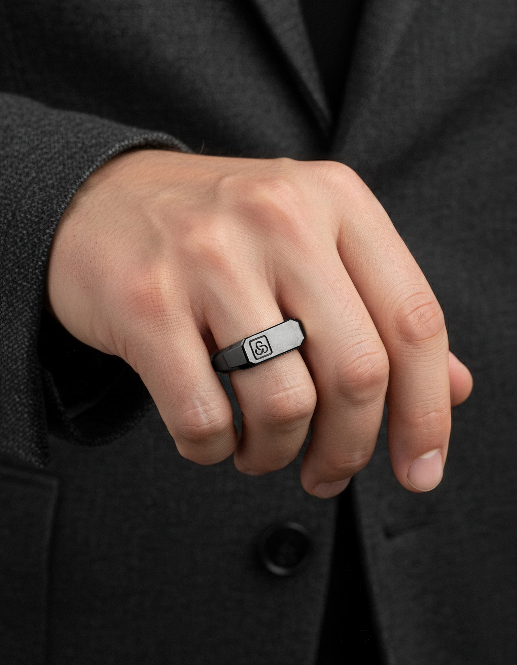 Signature Ring