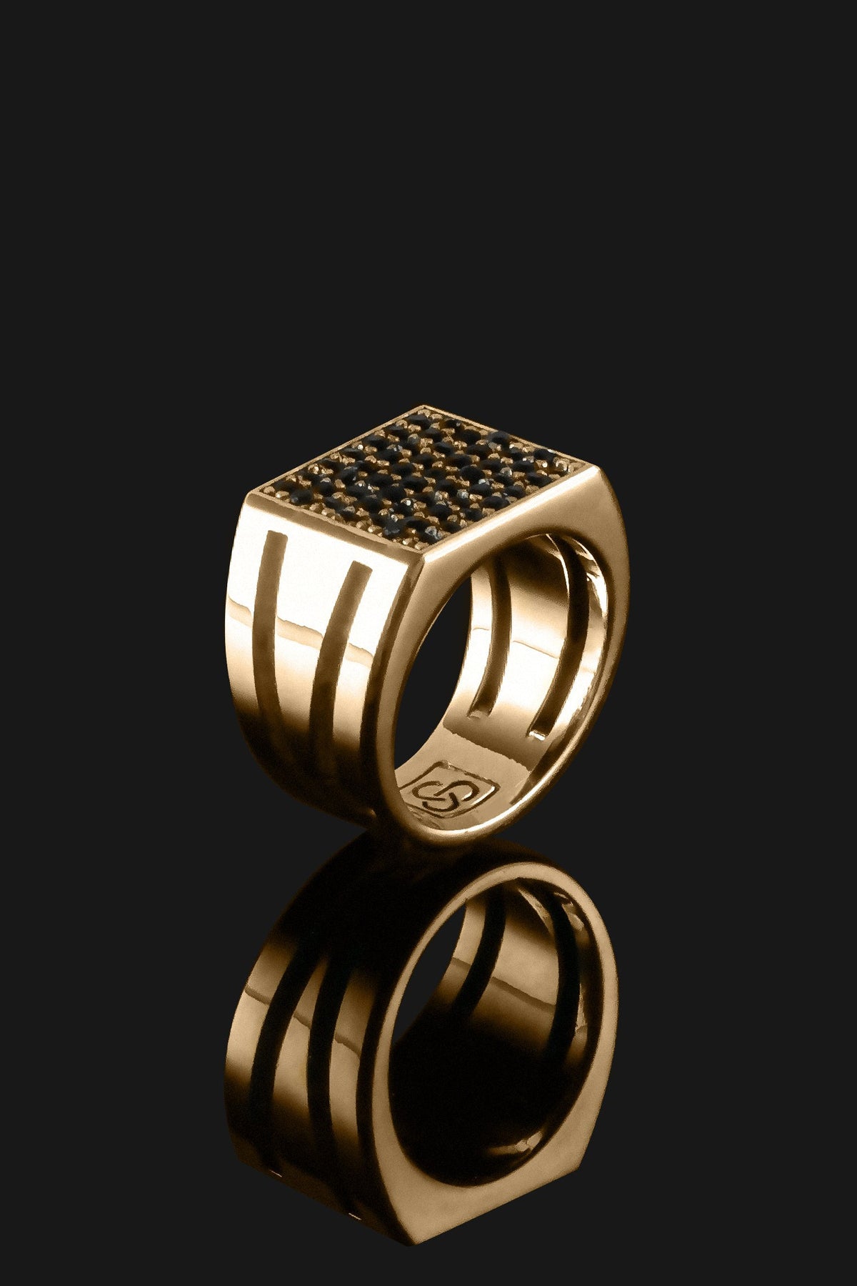 Bezel Solid Gold Ring