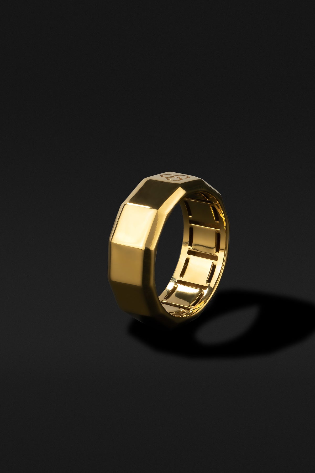 Solid Gold Ring - Essential
