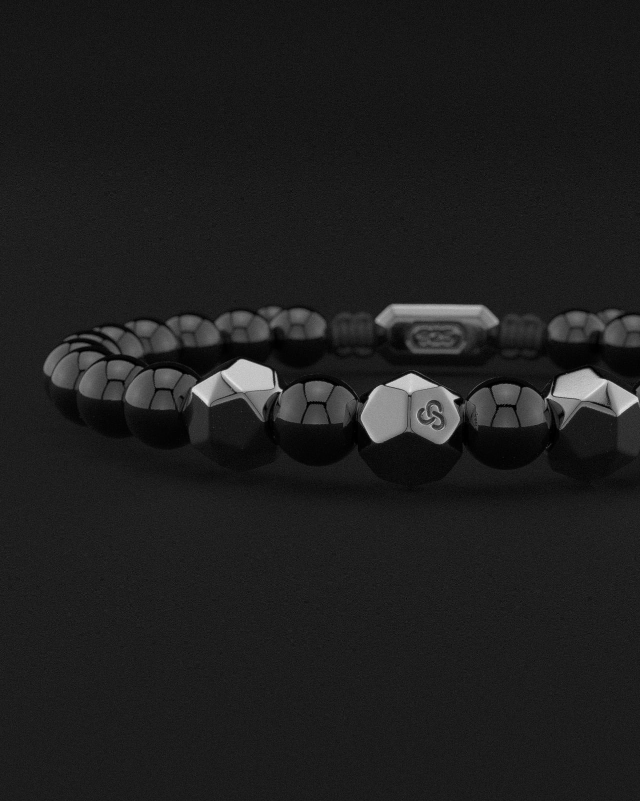 Onyx Bracelet 8mm | Geom