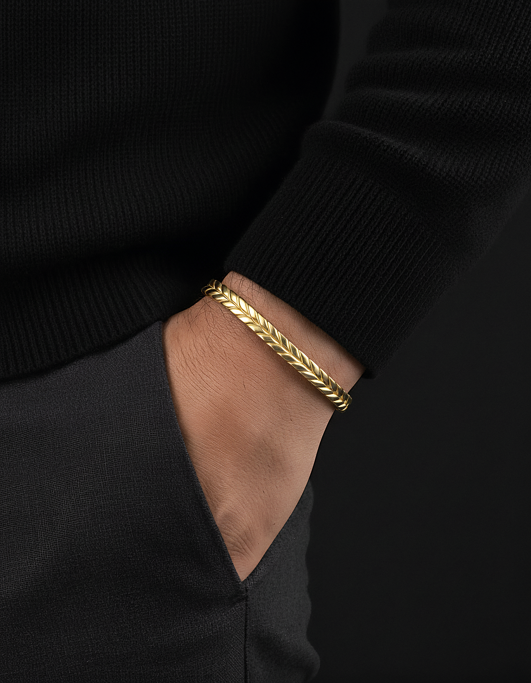 Pulsera tejida