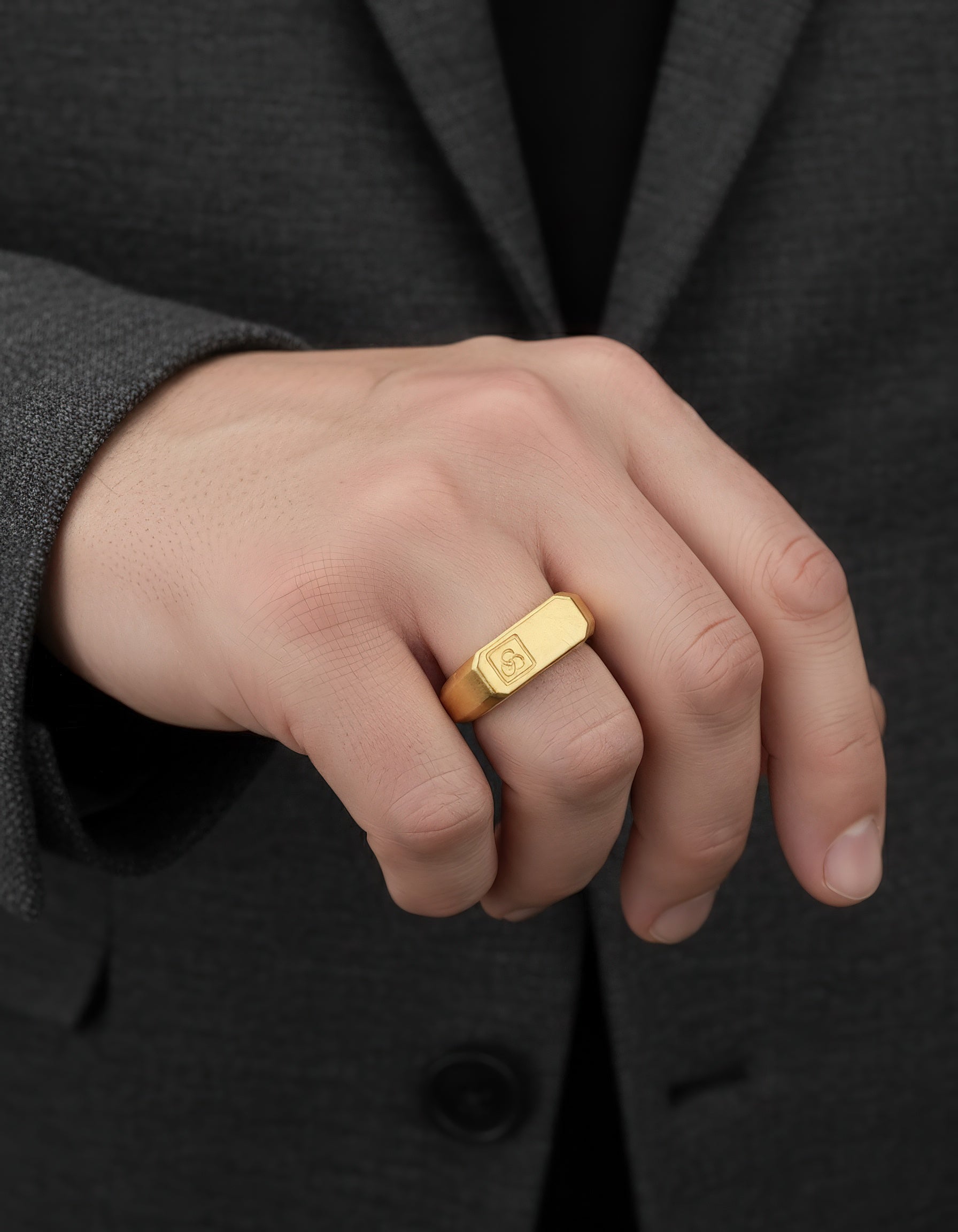 Signature Ring